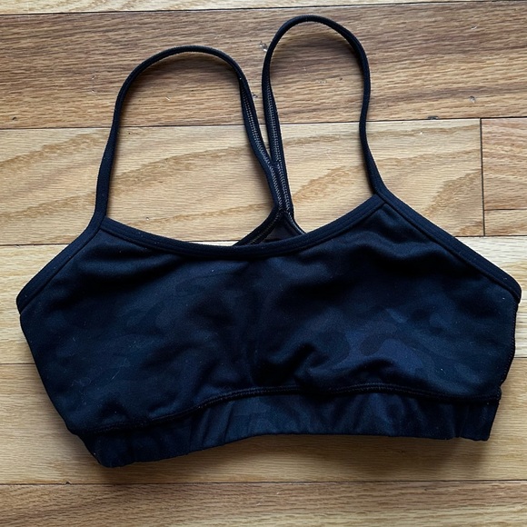 Lululemon Sports Bra Flow Y Back Mesh size 6 - Picture 2 of 7